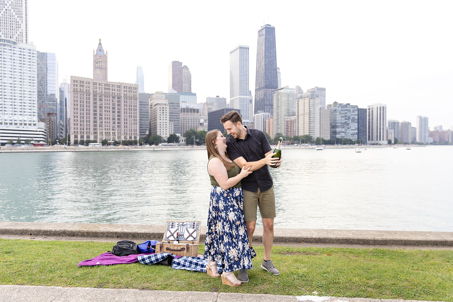 Couple has picnic at Milton Lee Olive Park