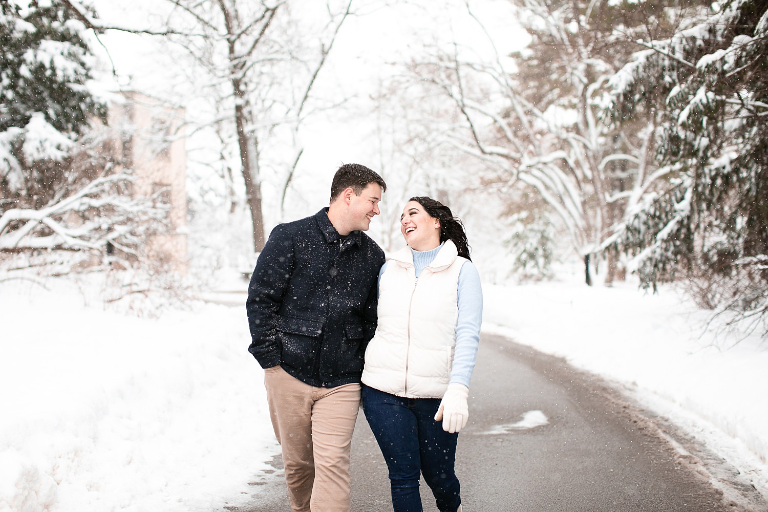 Chicago engagement photos in winter